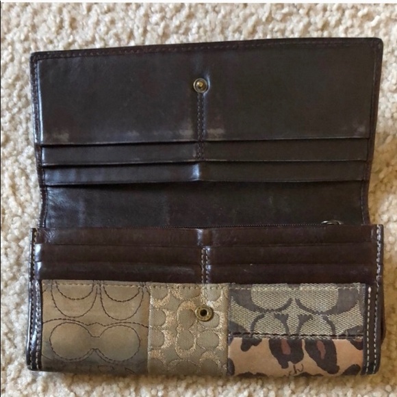 COPY - Coach wallet - Picture 2 of 3